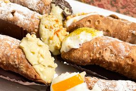 Various cannoli